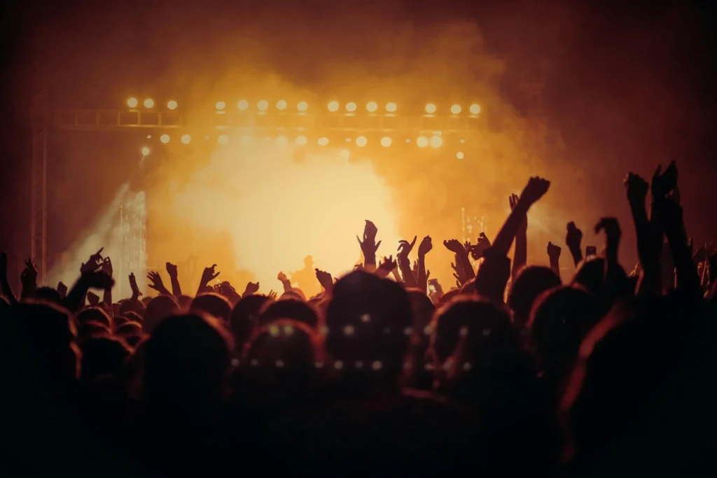 cenforce 200 ingenomen op een festival waar house muziek werd gedraaid